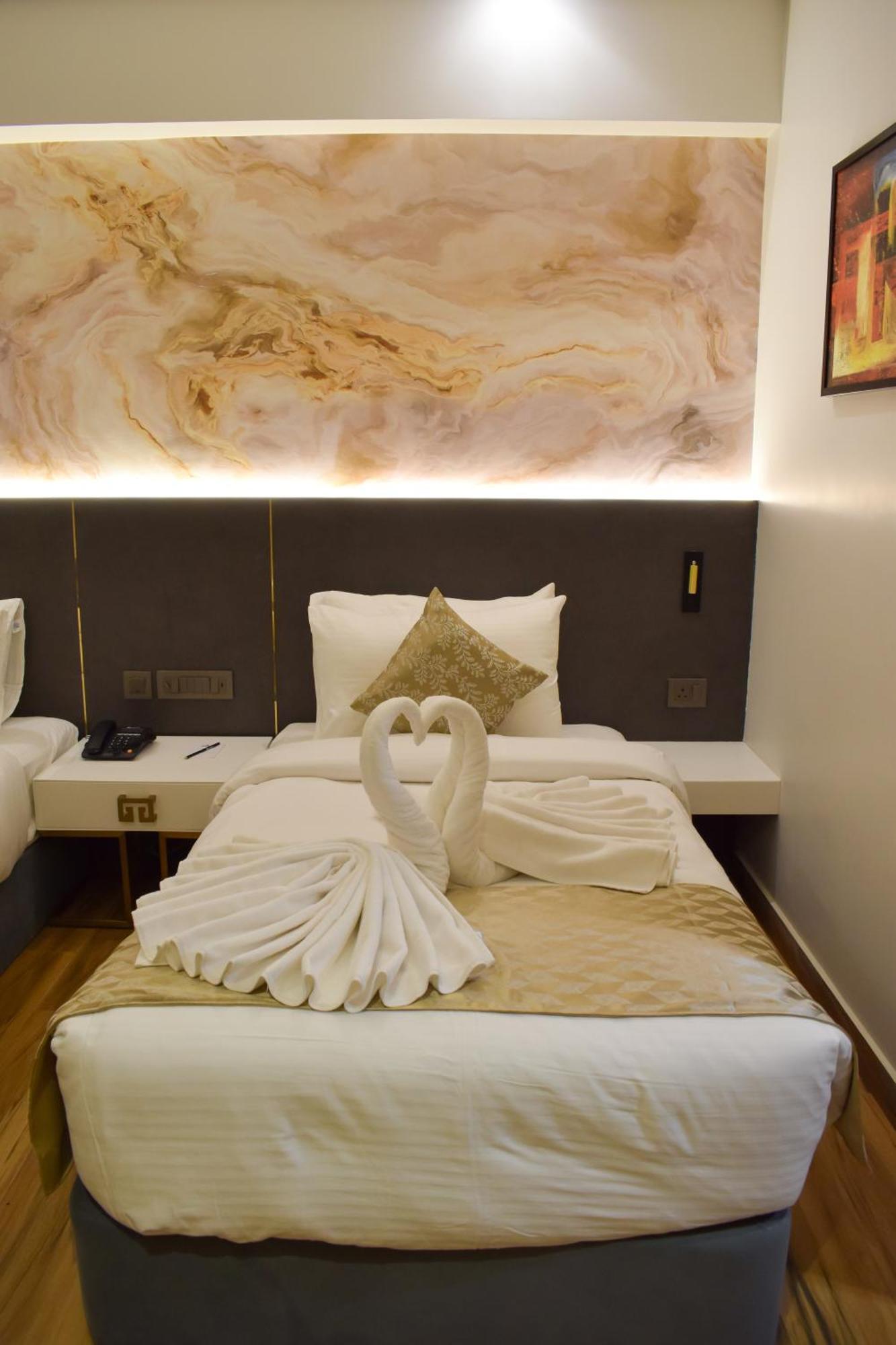 Tulip Inn Shravasti Bahraich ภายนอก รูปภาพ